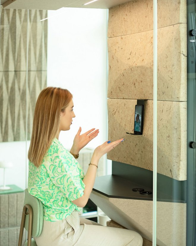 vank-box-ellipse-bio-phone-booth-holder_.jpg