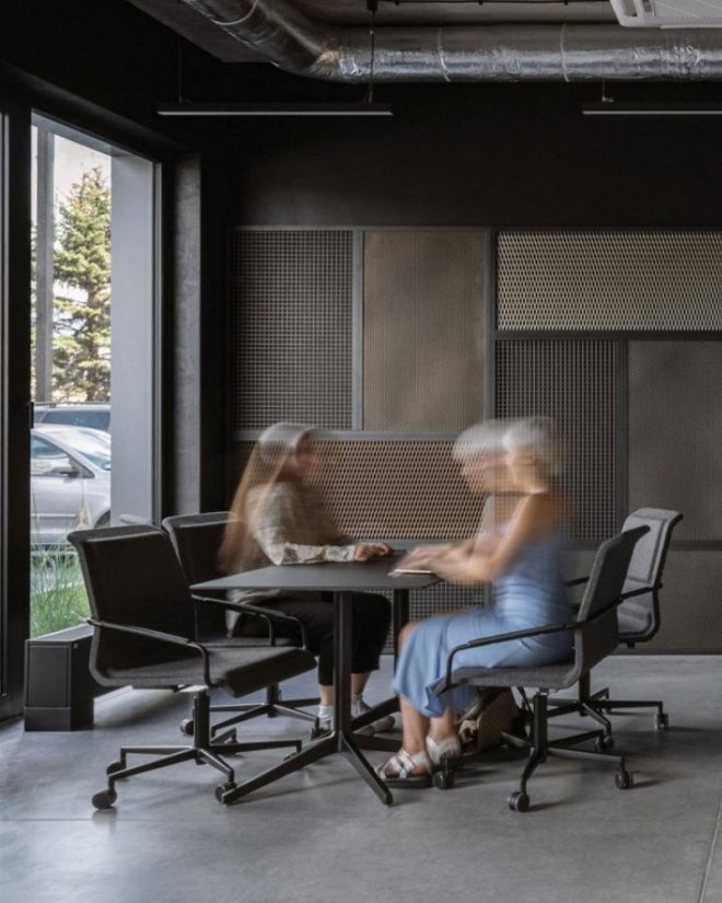 vank-loit-case-study-enstudios_office-chair.jpg