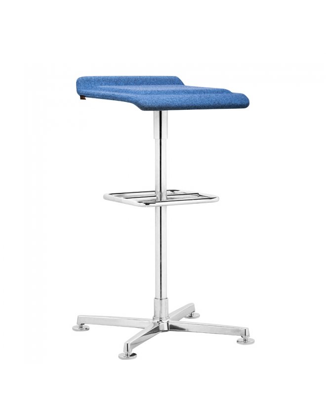 lh551060-barstool-vank-loit.jpg
