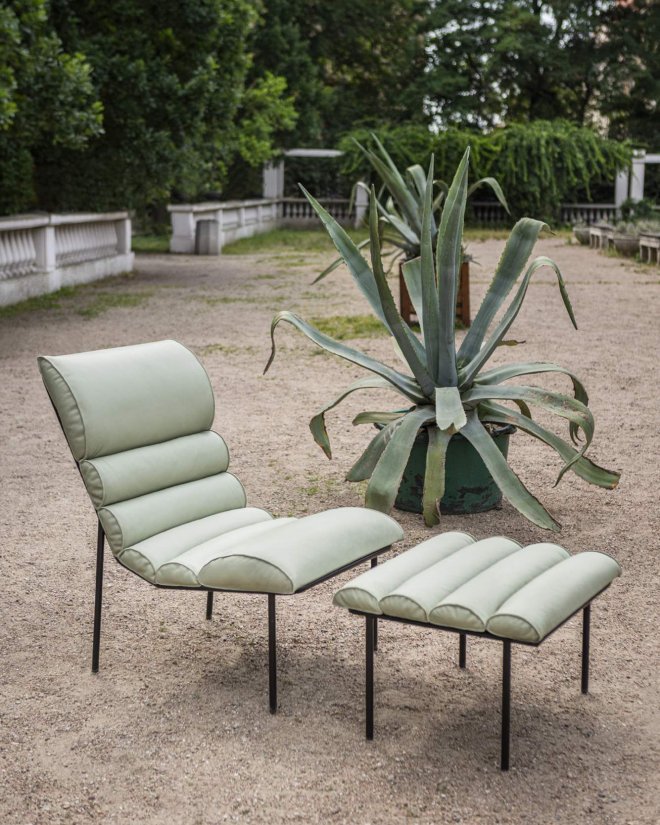 vank_long_lounge_chair_footrest_leather_1.jpg