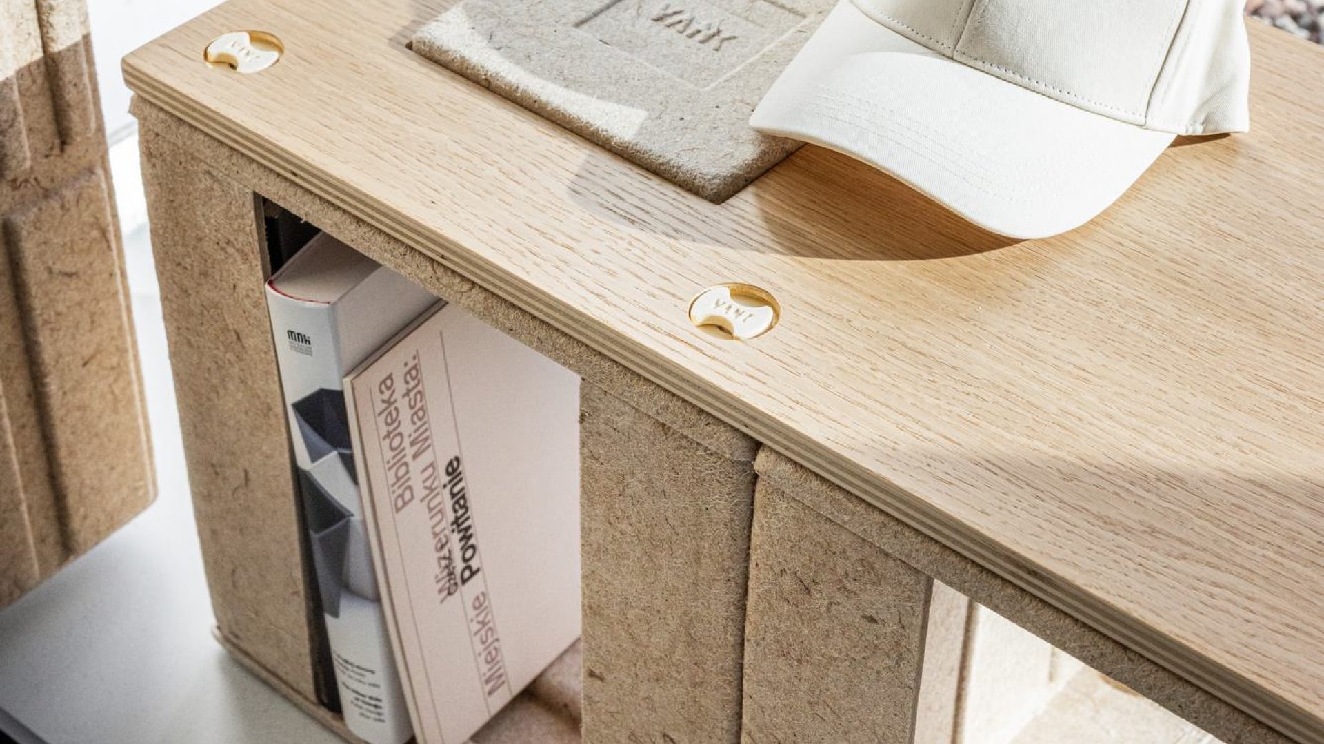 CUBE szafki i regały