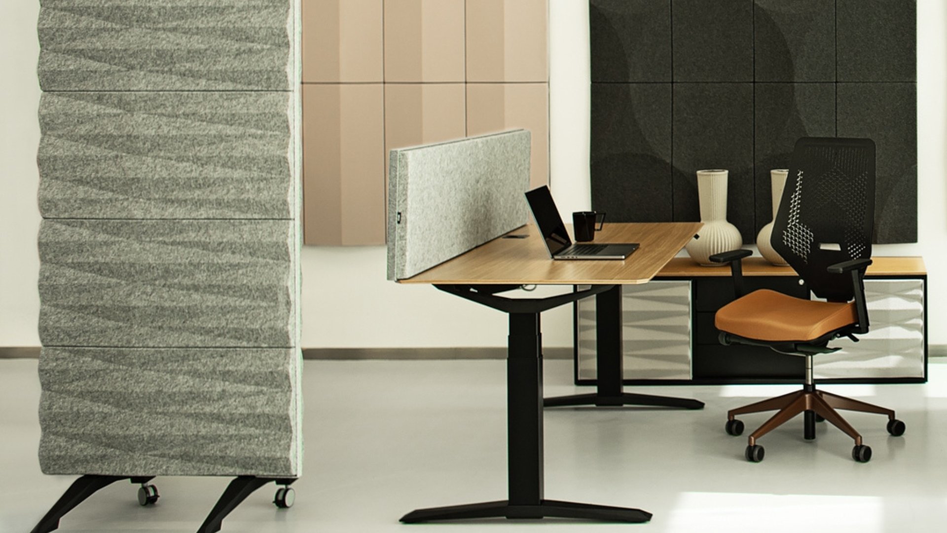 FLAT acoustic desk panels