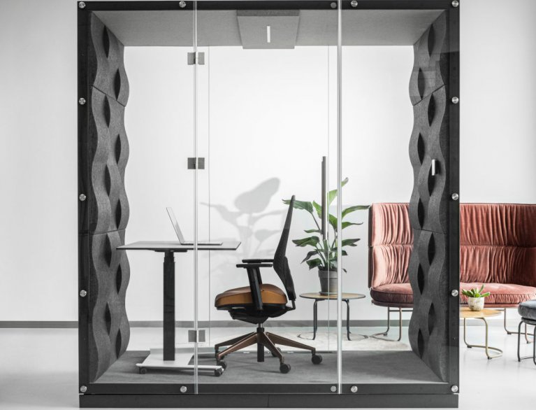 FREEDOM OF FURNISHING
