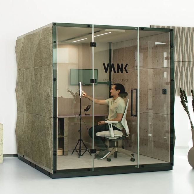 FREEDOM OF FURNISHING